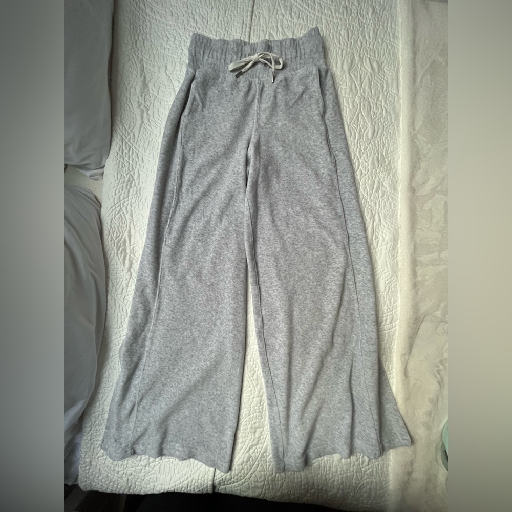 Lululemon Flowy Velour Pants